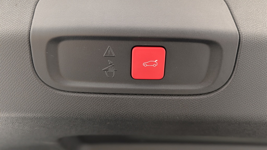 Peugeot 408 Hybrid 145 e-DCS6 GT