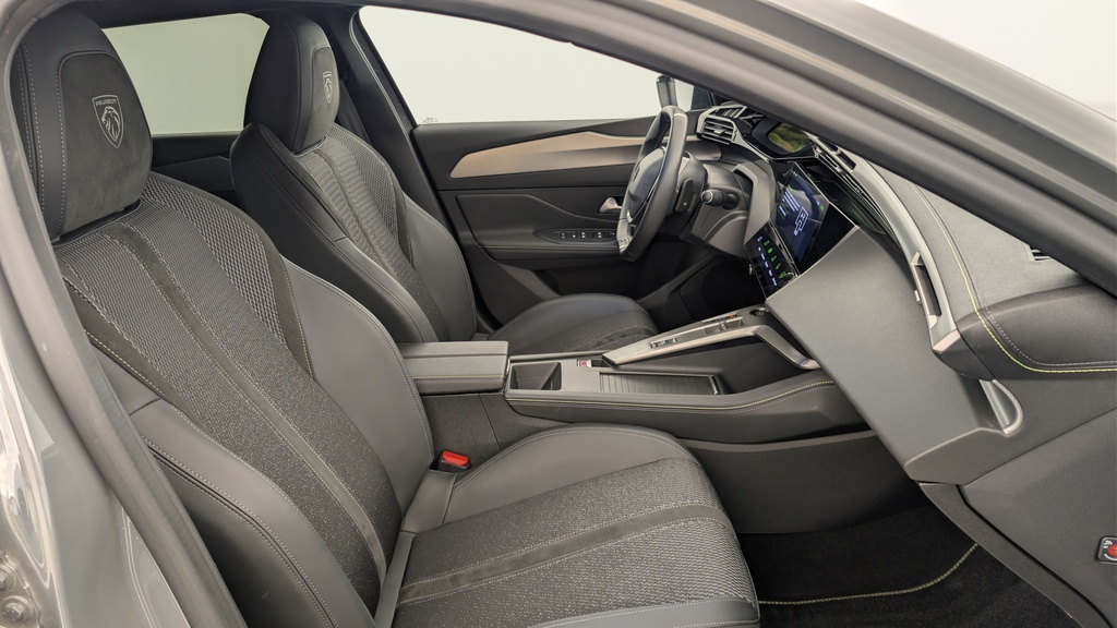 Peugeot 408 Hybrid 145 e-DCS6 GT