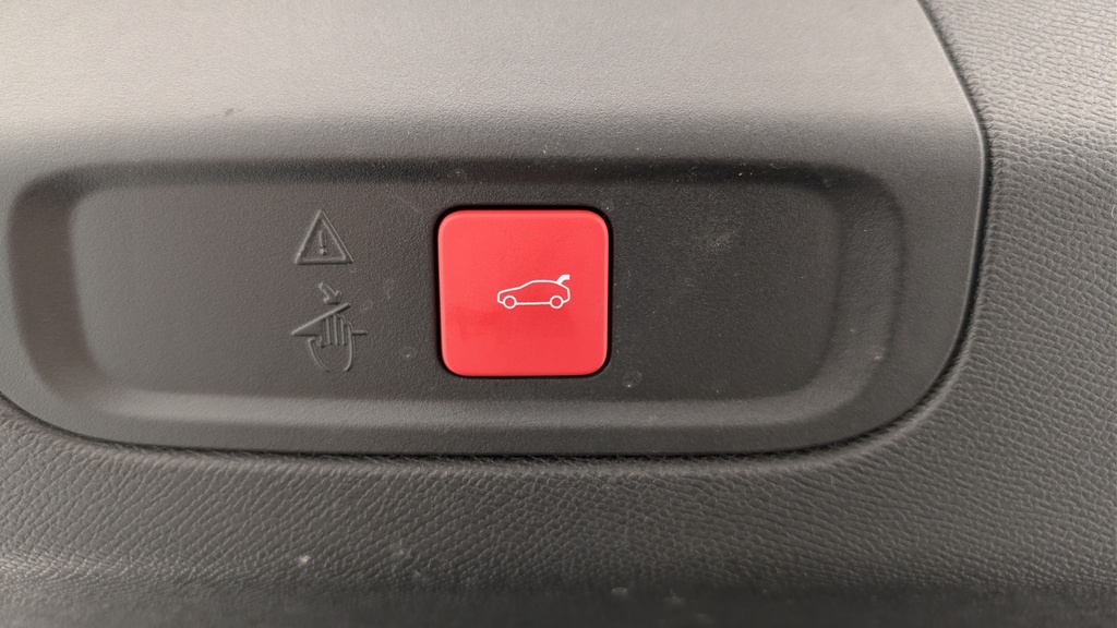 Peugeot 408 Hybrid 145 e-DCS6 GT