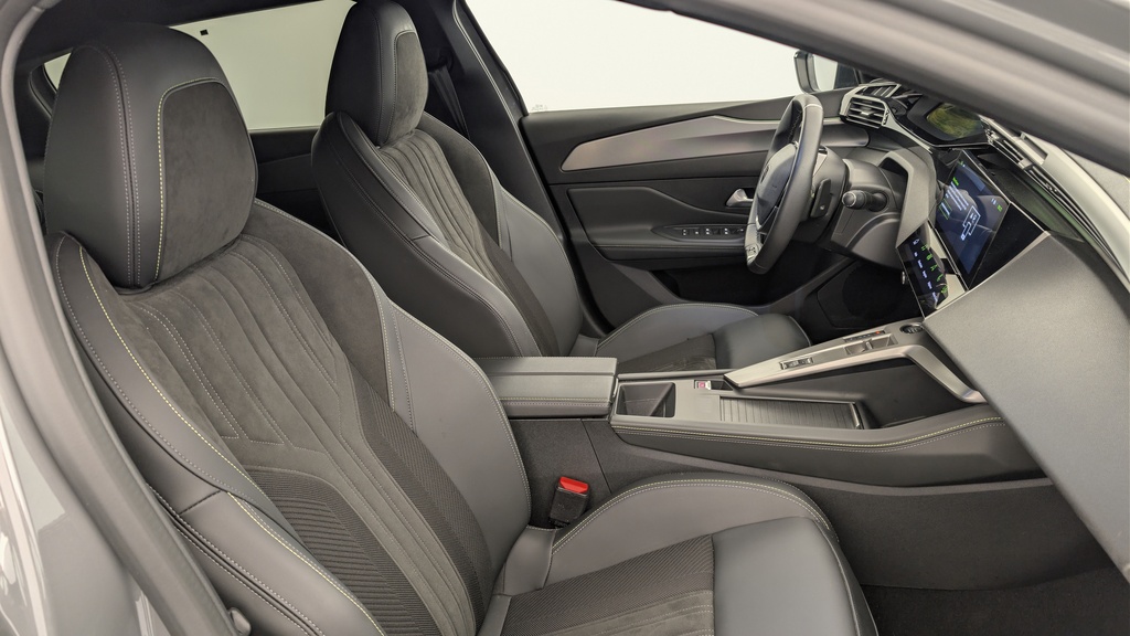 Peugeot 408 Hybrid 145 e-DCS6 GT