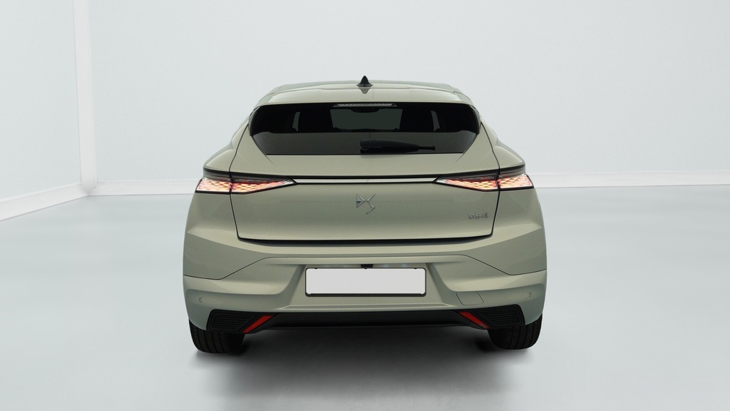 Ds DS4 BlueHDi 130 EAT8 Etoile – Alcantara