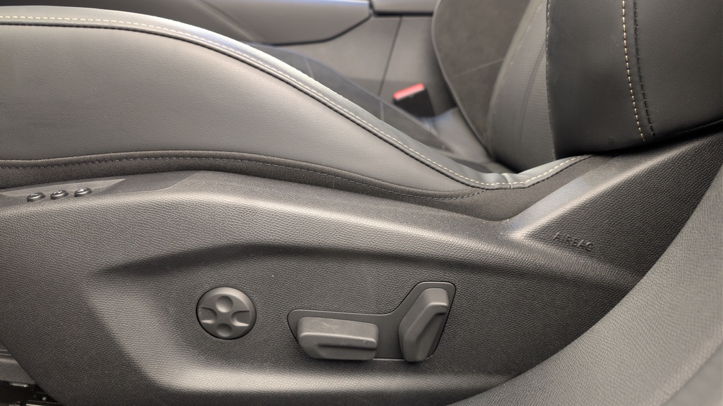 Ds DS4 BlueHDi 130 EAT8 Etoile – Alcantara