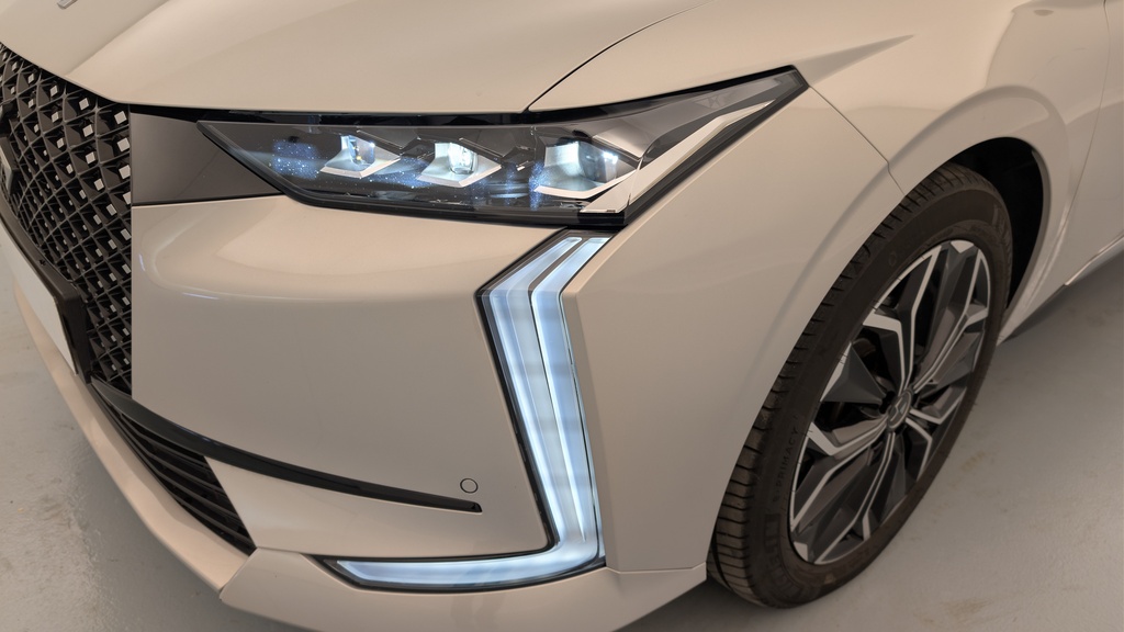 Ds DS4 BlueHDi 130 EAT8 Etoile – Alcantara