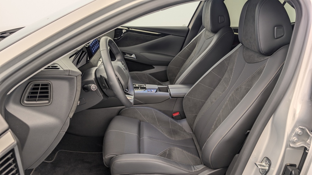Ds DS4 BlueHDi 130 EAT8 Etoile – Alcantara