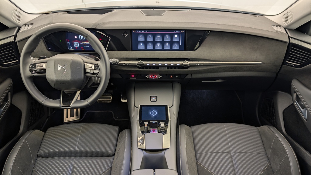 Ds DS4 BlueHDi 130 EAT8 Etoile – Alcantara