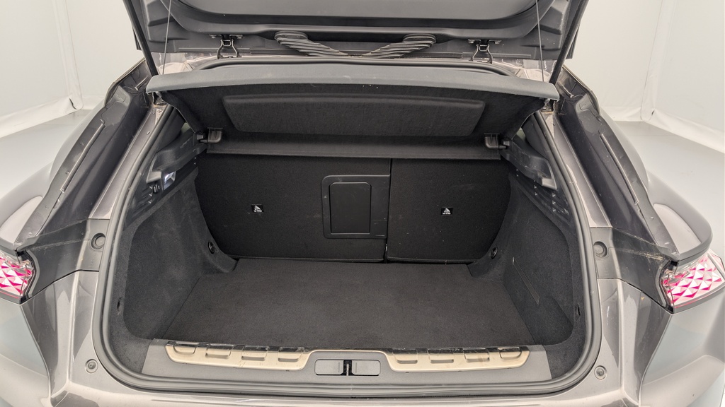 Ds DS4 BlueHDi 130 EAT8 Etoile – Alcantara