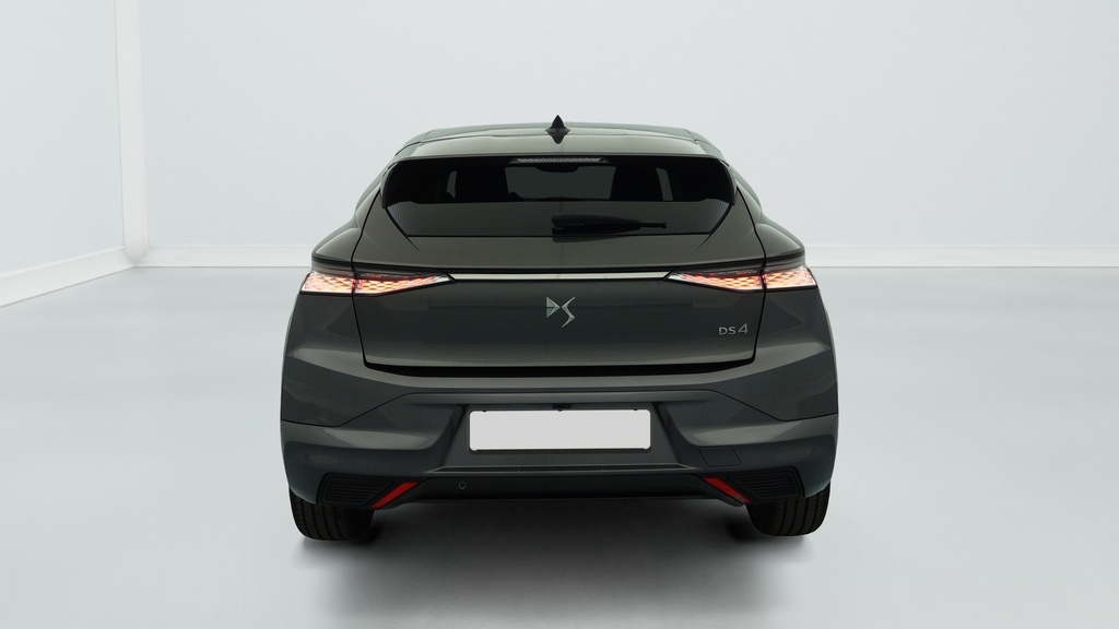 Ds DS4 BlueHDi 130 EAT8 Etoile – Alcantara