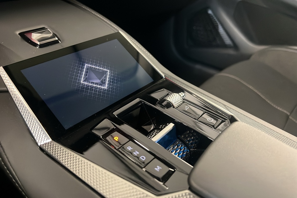Ds DS4 BlueHDi 130 EAT8 Etoile – Alcantara