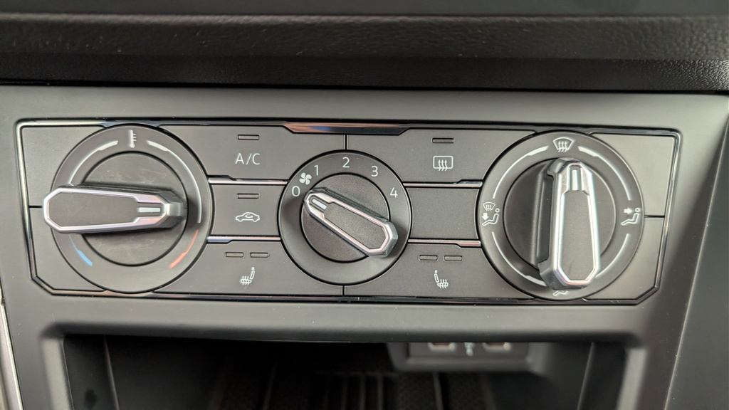 Volkswagen POLO 1.0 MPI 80 S&S BVM5