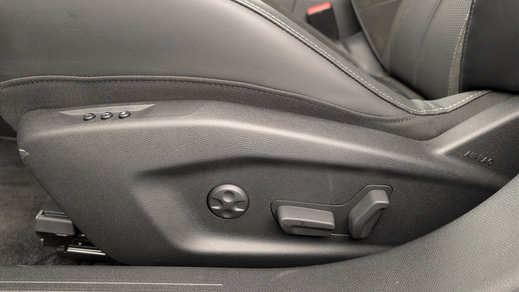Ds DS4 BlueHDi 130 EAT8 Etoile – Alcantara