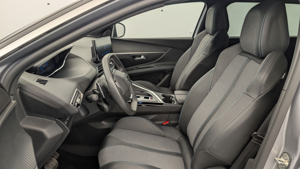 Peugeot 5008 Hybrid 136 e-DCS6 Allure Pack
