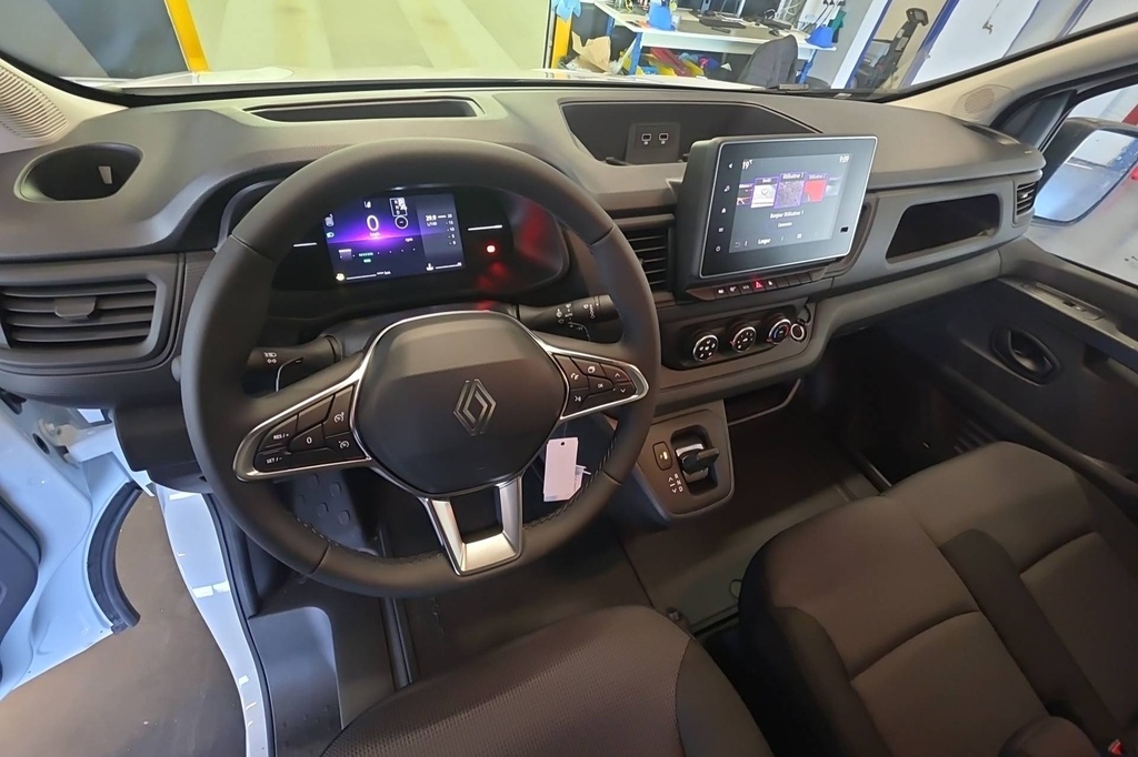 Renault TRAFIC FOURGON BLUE DCI 150 L2H1 3T AUTO ADVANCE