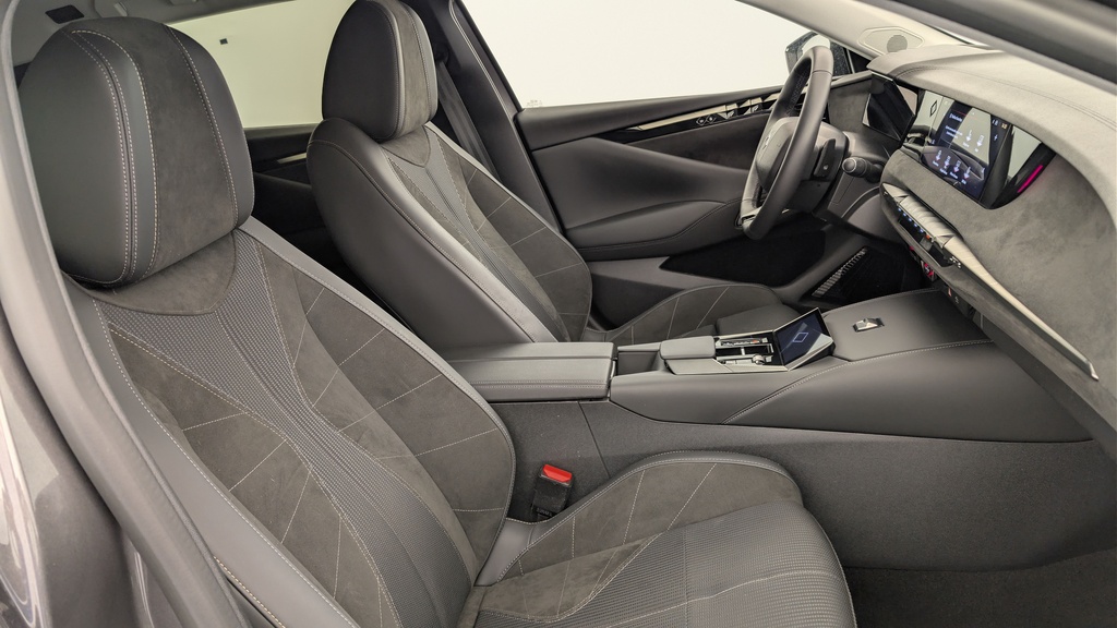 Ds DS4 Hybride 145 e-DCT6 Etoile – Alcantara