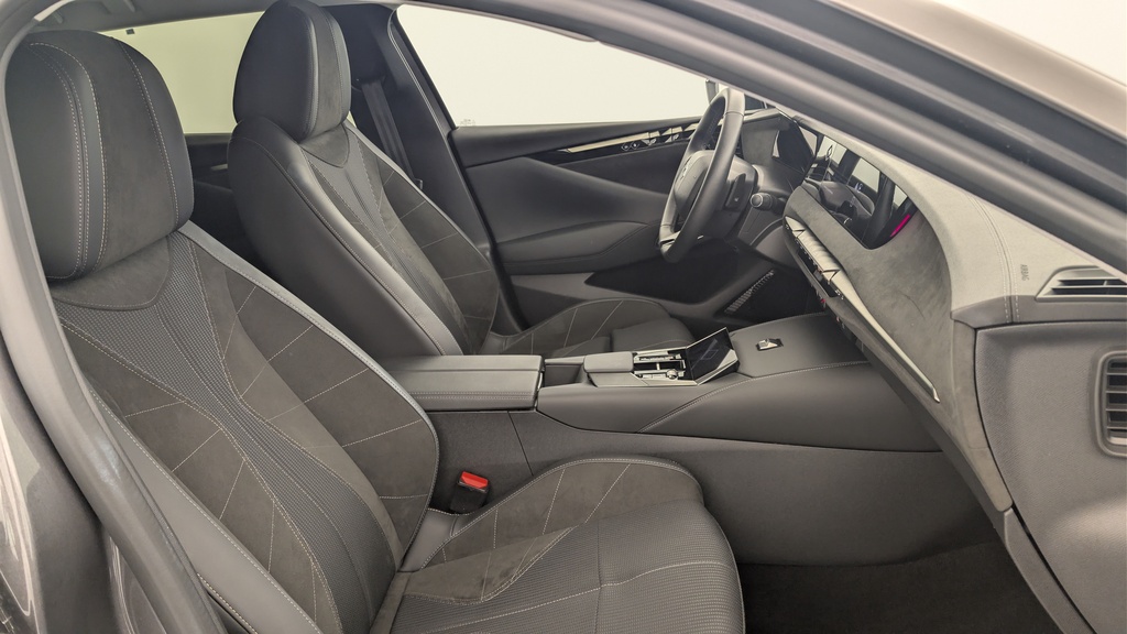 Ds DS4 Hybride 145 e-DCT6 Etoile – Alcantara