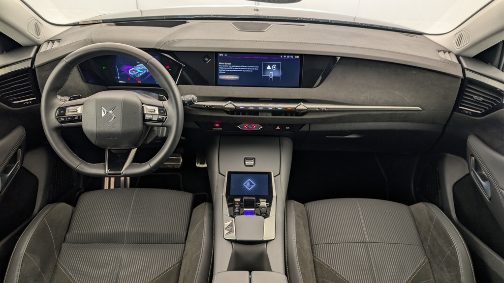 Ds DS4 Hybride 145 e-DCT6 Etoile – Alcantara