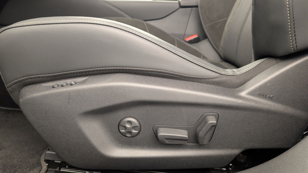 Ds DS4 Hybride 145 e-DCT6 Etoile – Alcantara