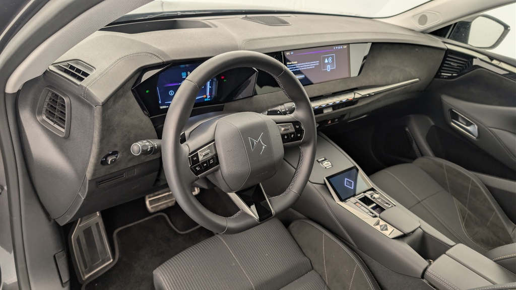 Ds DS4 Hybride 145 e-DCT6 Etoile – Alcantara
