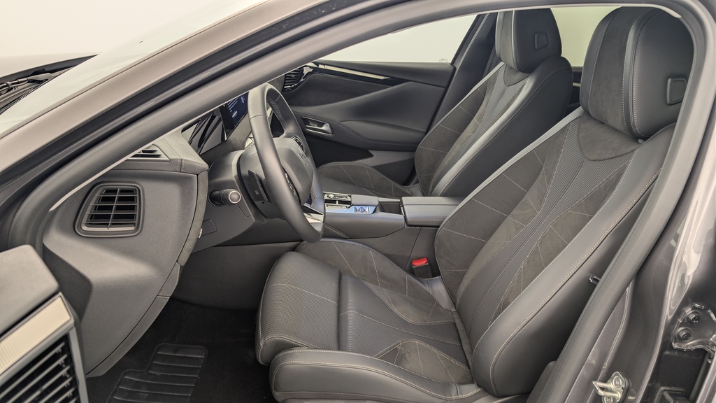 Ds DS4 Hybride 145 e-DCT6 Etoile – Alcantara
