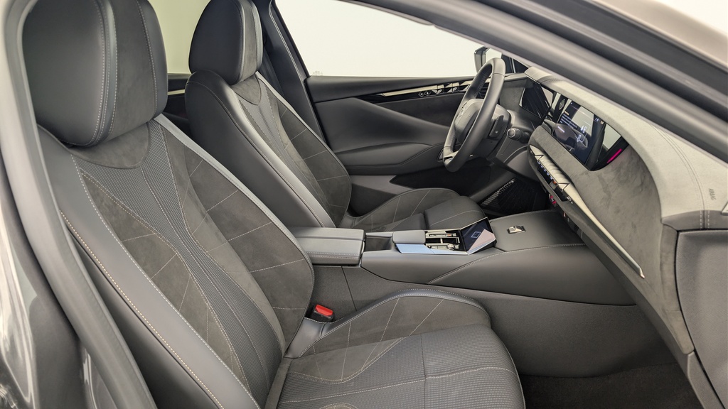 Ds DS4 Hybride 145 e-DCT6 Etoile – Alcantara