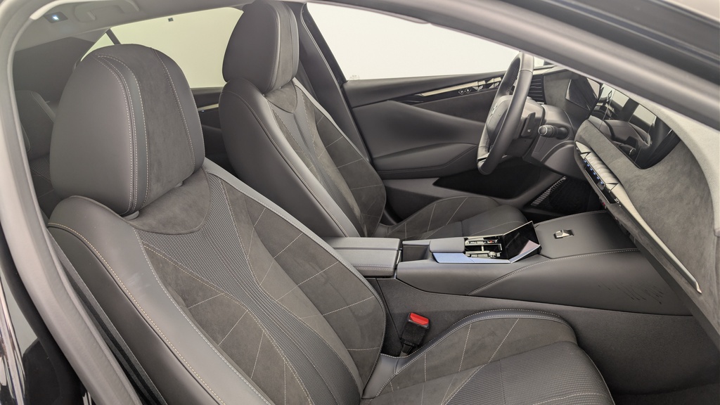 Ds DS4 Hybride 145 e-DCT6 Etoile – Alcantara