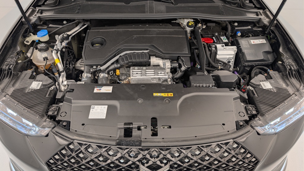 Ds DS4 Hybride 145 e-DCT6 Etoile – Alcantara