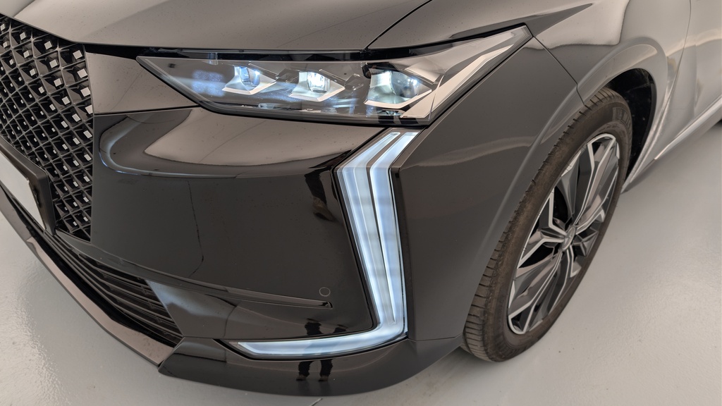 Ds DS4 Hybride 145 e-DCT6 Etoile – Alcantara