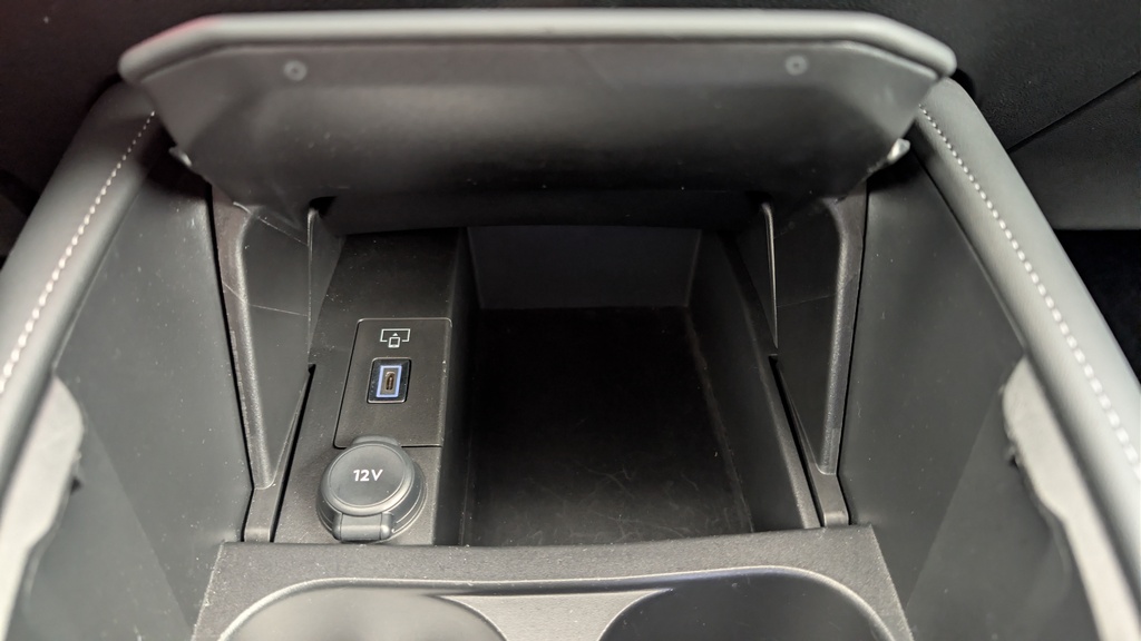 Ds DS4 Hybride 145 e-DCT6 Etoile – Alcantara
