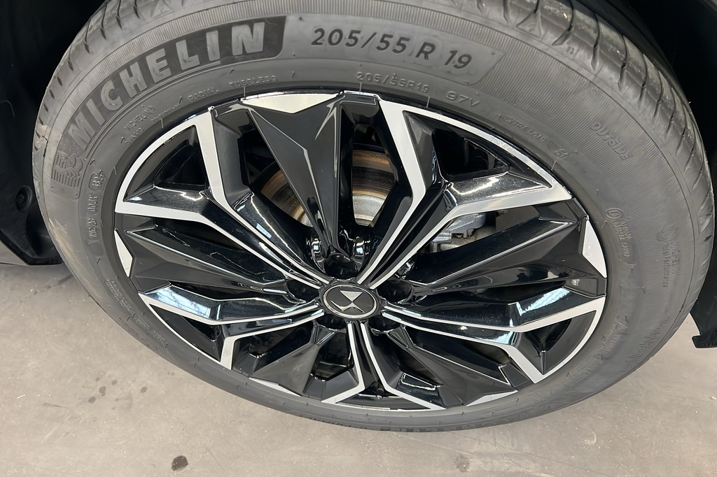 Ds DS4 Hybride 145 e-DCT6 Etoile – Alcantara