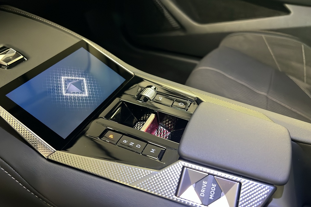 Ds DS4 Hybride 145 e-DCT6 Etoile – Alcantara