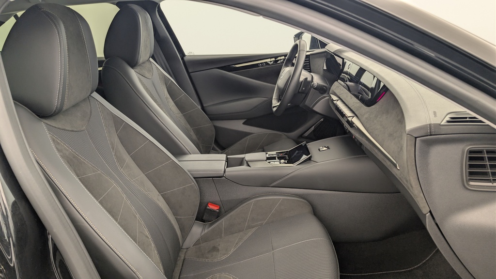 Ds DS4 Hybride 145 e-DCT6 Etoile – Alcantara