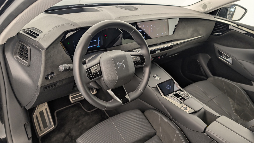 Ds DS4 Hybride 145 e-DCT6 Etoile – Alcantara