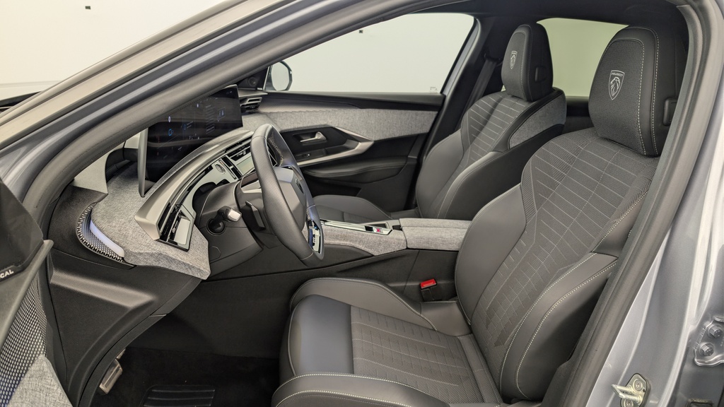Peugeot 3008 Hybrid 145 e-DCS6 GT