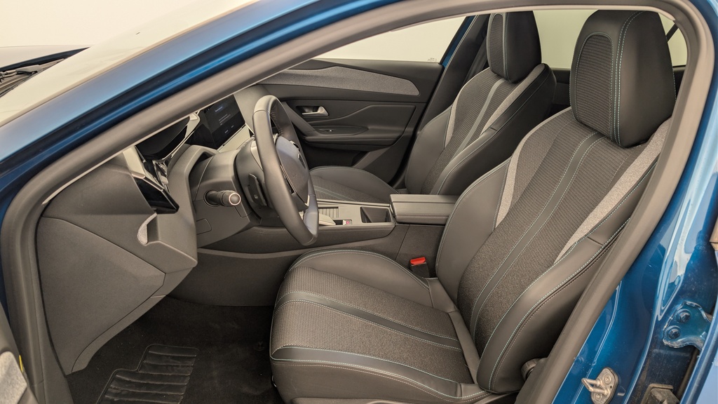 Peugeot 408 Hybrid 145 e-DCS6 Allure