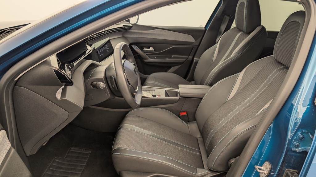 Peugeot 408 Hybrid 145 e-DCS6 Allure