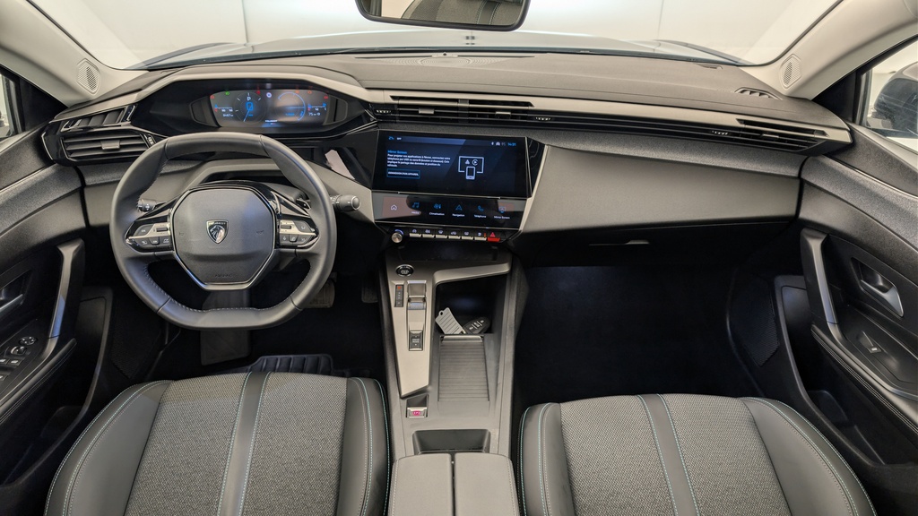 Peugeot 408 Hybrid 145 e-DCS6 Allure