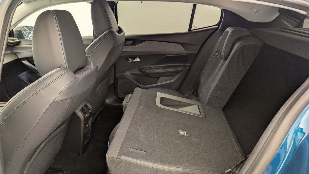 Peugeot 408 Hybrid 145 e-DCS6 Allure