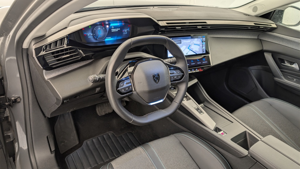 Peugeot 408 Hybrid 145 e-DCS6 Allure