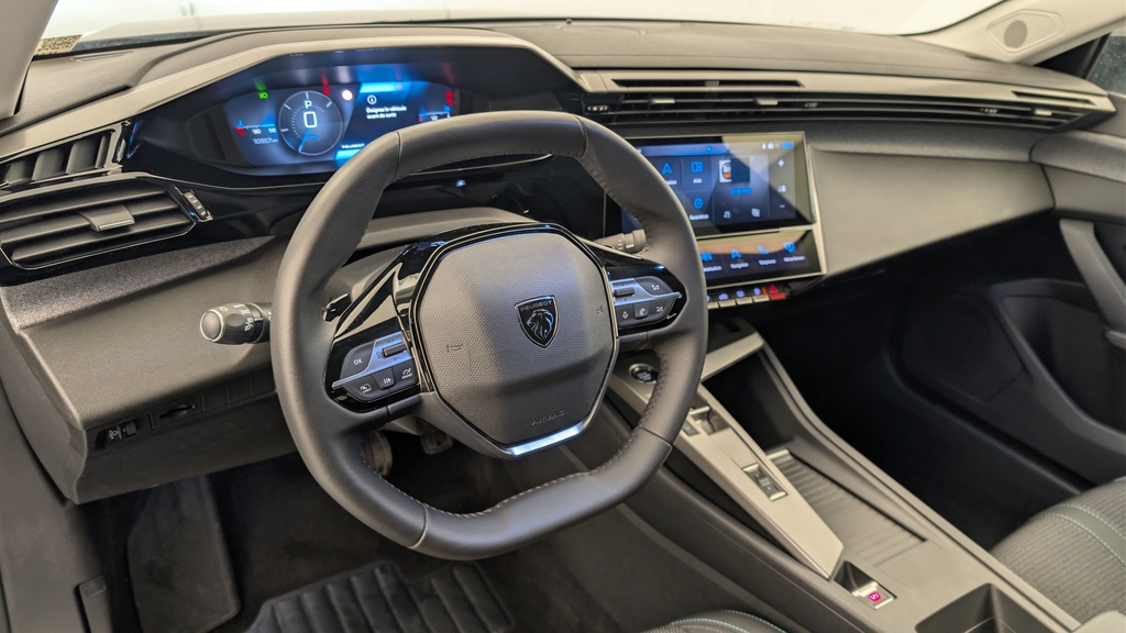 Peugeot 408 Hybrid 145 e-DCS6 Allure