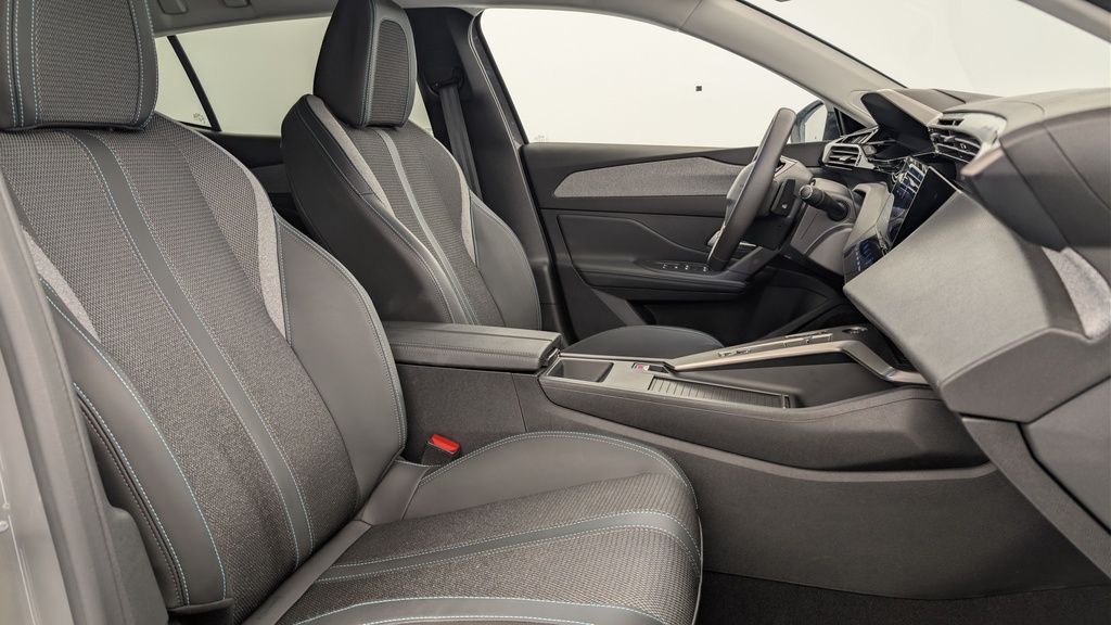 Peugeot 408 Hybrid 145 e-DCS6 Allure