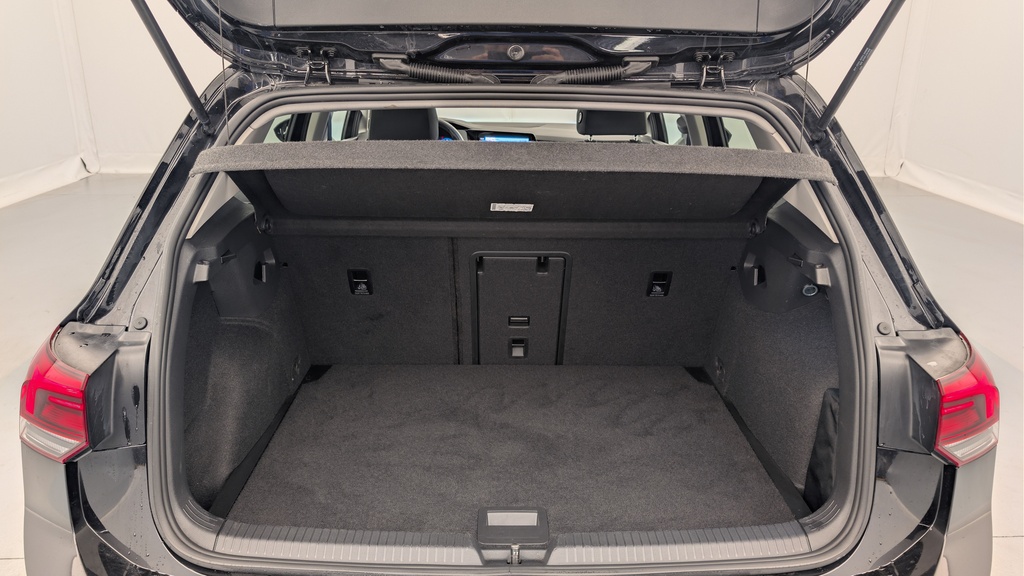 Volkswagen GOLF 8 1.5 ETSI OPF 130 DSG7 STYLE