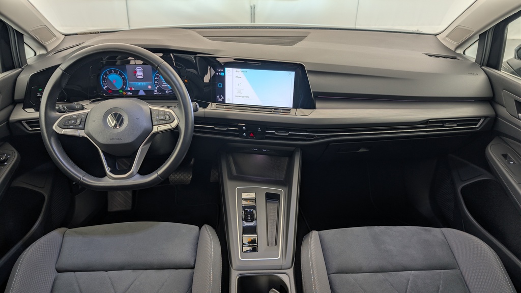 Volkswagen GOLF 8 1.5 ETSI OPF 130 DSG7 STYLE