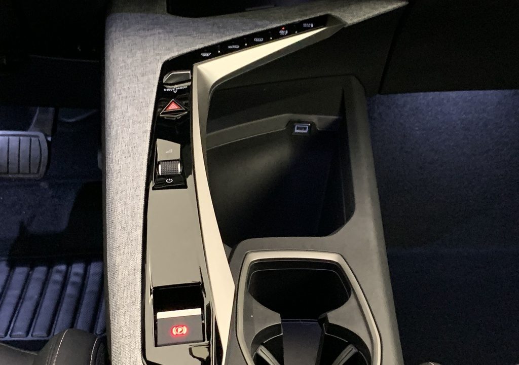 Peugeot 3008 Hybrid 145 e-DCS6 Allure