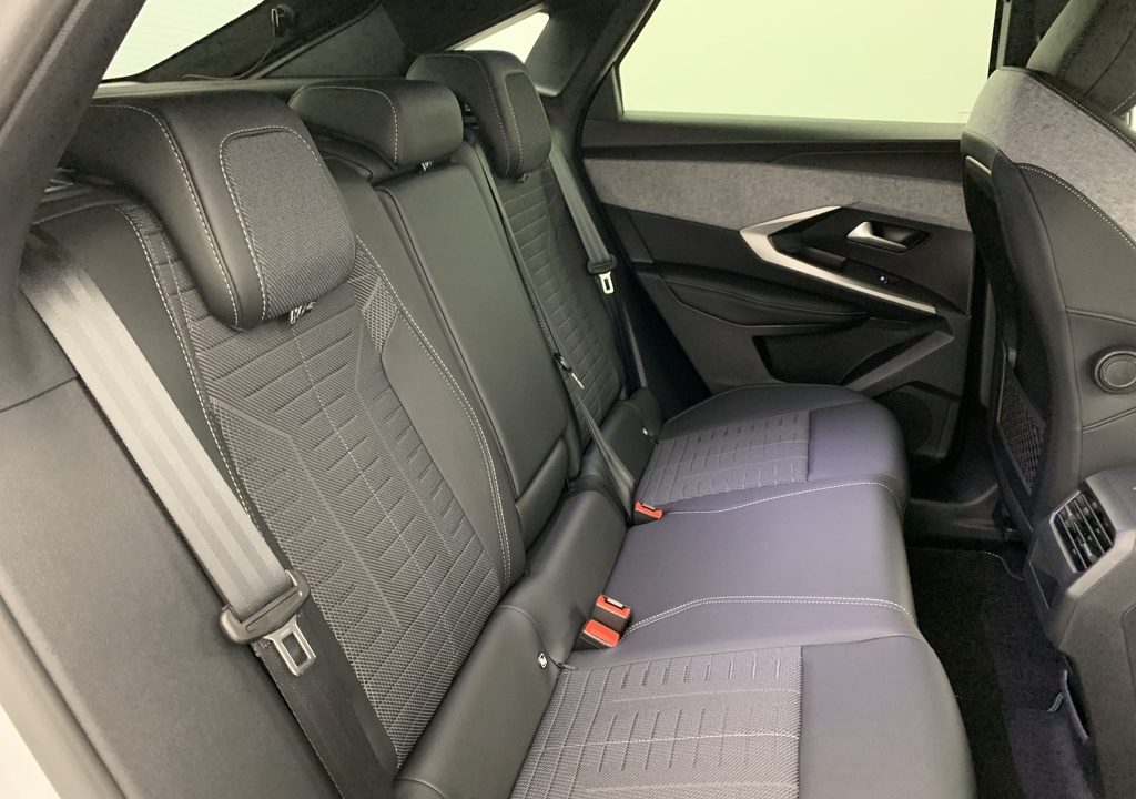 Peugeot 3008 Hybrid 145 e-DCS6 GT