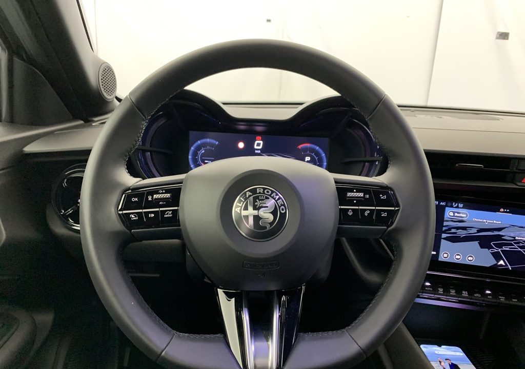 Alfa romeo Junior 1.2 Ibrida 145 ch e-DCT6 Ti
