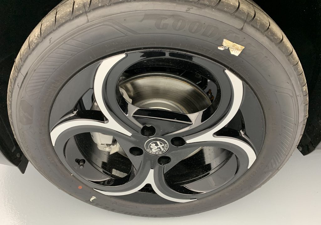 Alfa romeo Junior 1.2 Ibrida 145 ch e-DCT6 Ti