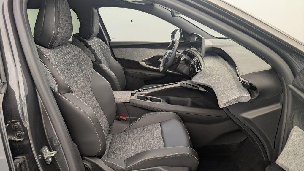 Peugeot 5008 Hybrid 136 e-DCS6 Allure