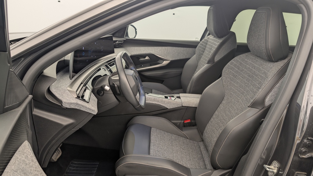 Peugeot 5008 Hybrid 136 e-DCS6 Allure