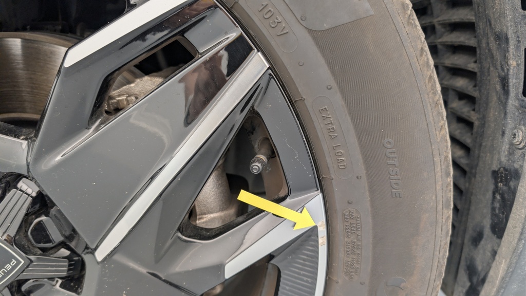 Peugeot 5008 Hybrid 136 e-DCS6 Allure