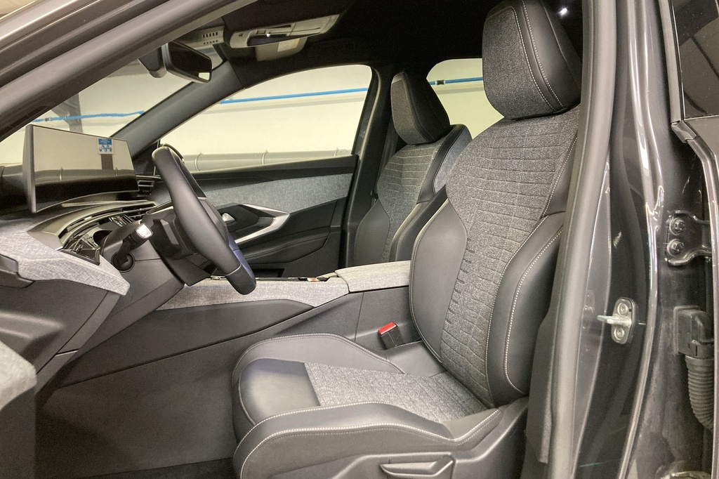 Peugeot 5008 Hybrid 136 e-DCS6 Allure