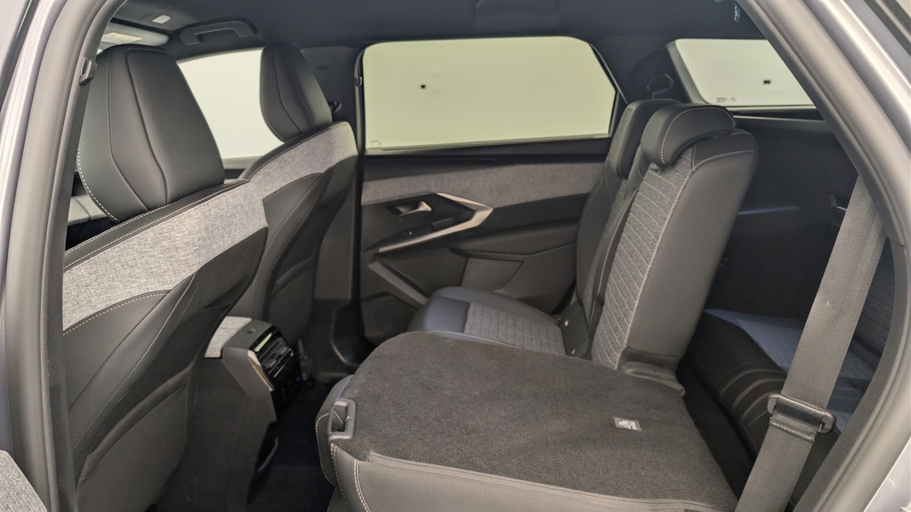 Peugeot 5008 HYBRID 145 CH E-DCS6 ALLURE